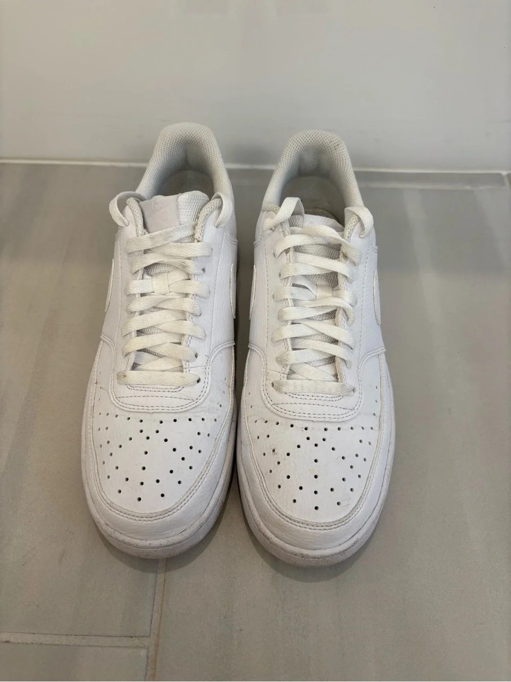 Classic White Mens Nike Sneakers- size 10.5 - court vision